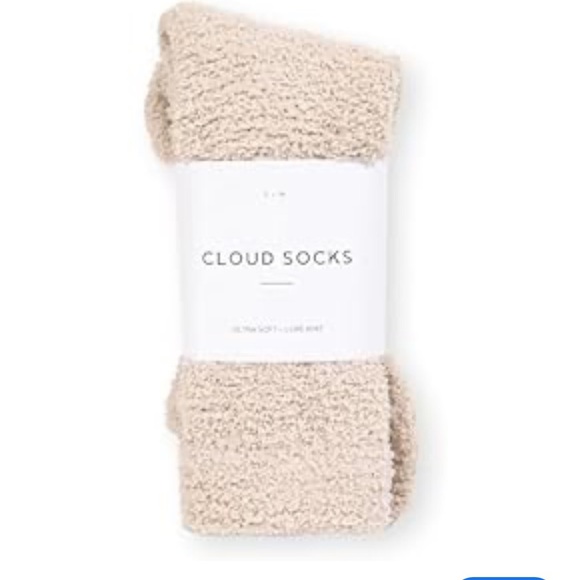 NWT Sweet Dreams Cloud Socks White Fuzzy Cozy Warm Knit Socks Hosiery Lounge - Picture 2 of 6